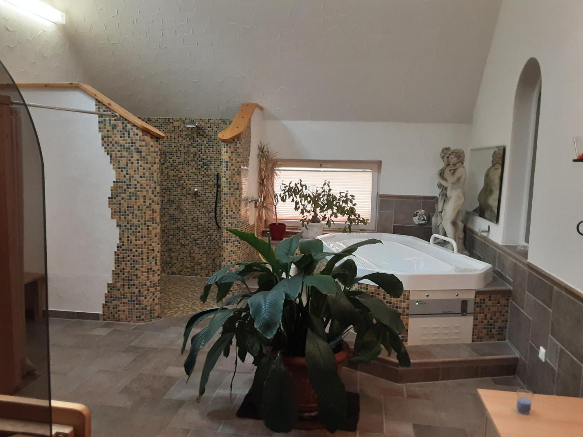 Hotel Gasthof Zur Krone Oberzent المظهر الخارجي الصورة